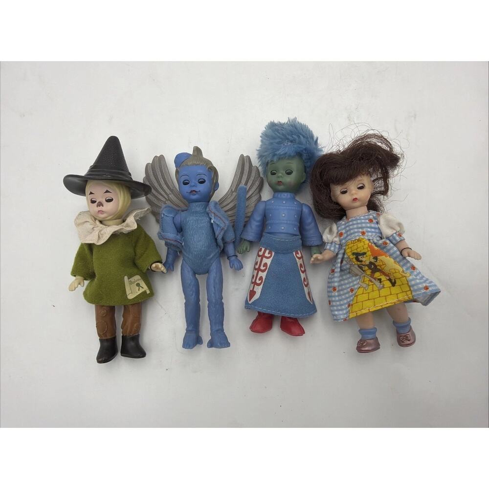 Madame Alexander Dolls Wizard of Oz Dolls 4 Dorothy Scarecrow Munchkin Monkey ￼